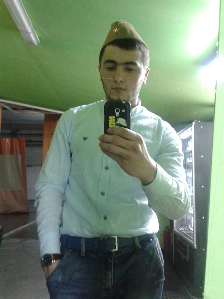  8710670  Ismail, 32 ,    