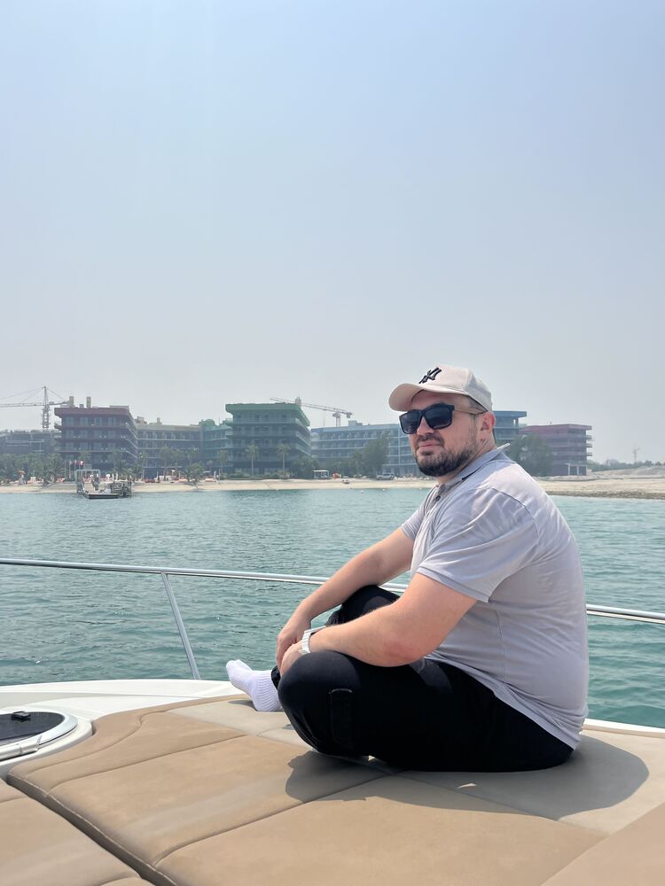  ,   Arif, 33 ,   ,   