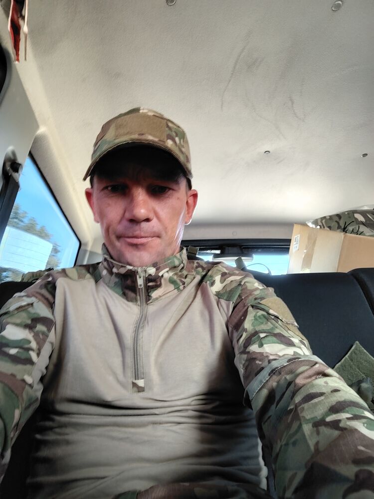  46225540  , 42 ,    