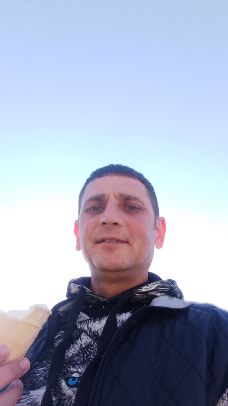  40569030  , 45 ,    