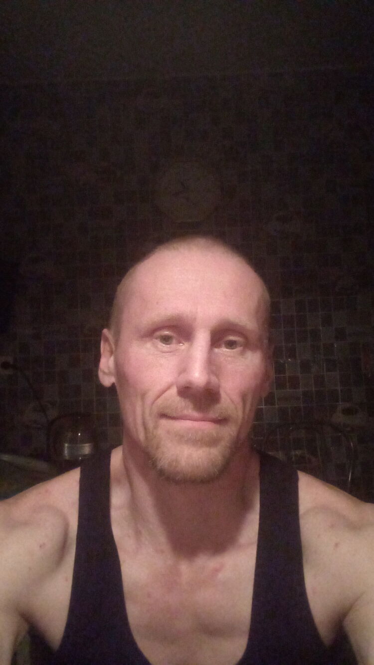  33089040  Alex, 44 ,    