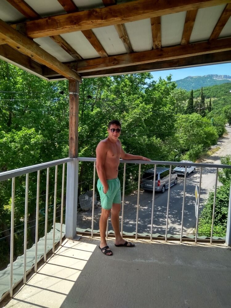  36629250  Alex, 33 ,    