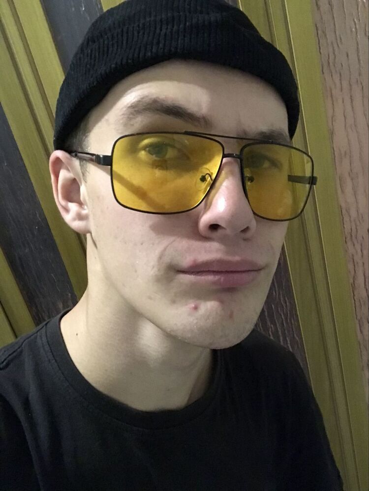  50921200  David, 21 ,    