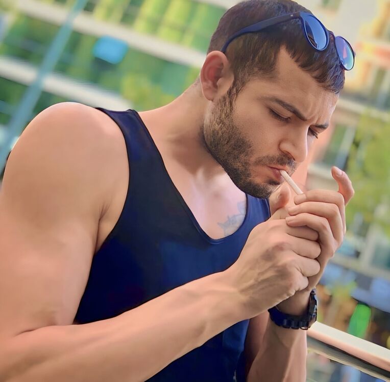  ,   Ali, 28 ,   ,   