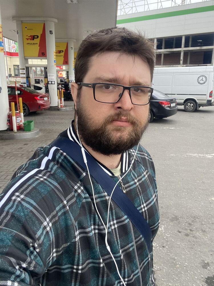  42829360  , 28 ,    