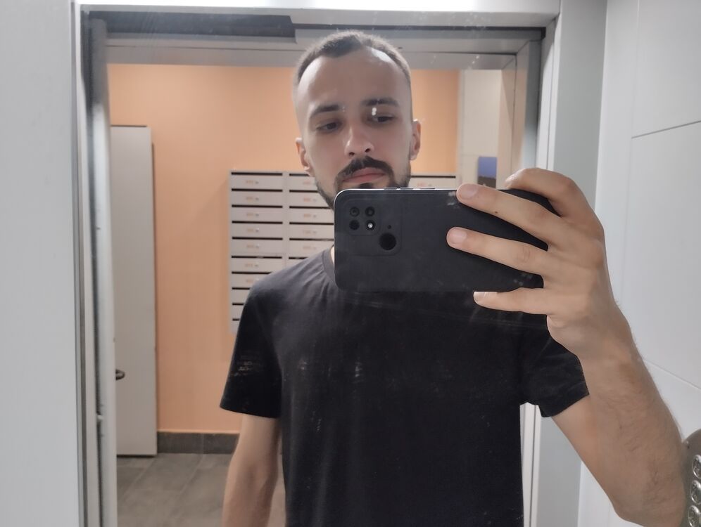  44737850  , 27 ,    