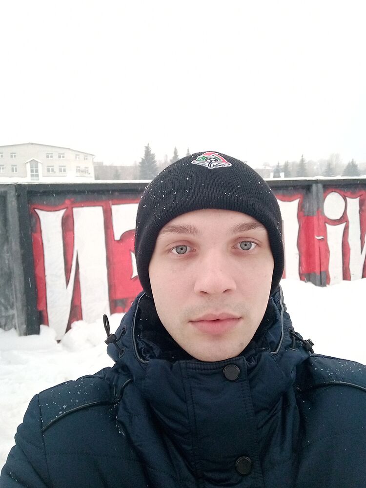  44661050  Ilya, 29 ,    