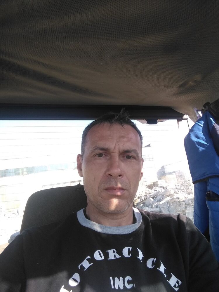  15968920  , 47 ,    