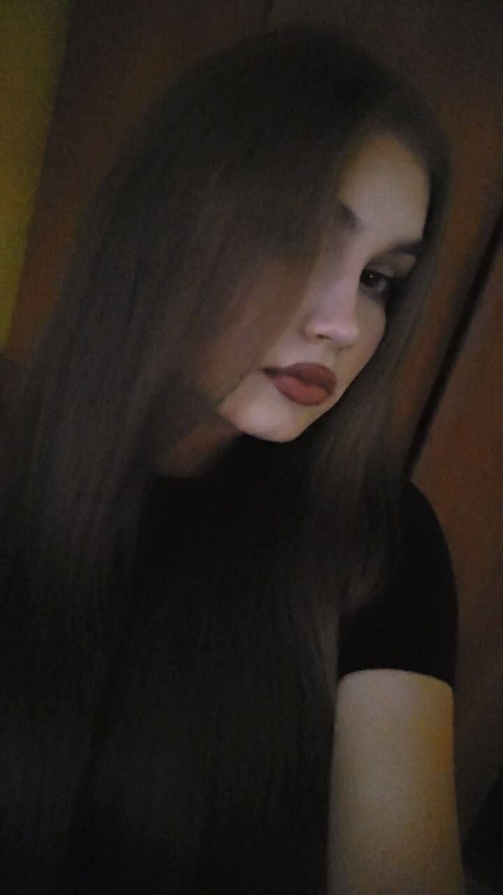 девушке 16 парню 19 лет. селфи парочек. девушка и парень 18 лет. девушке 16 парню 19 лет. красивые пары подростков.