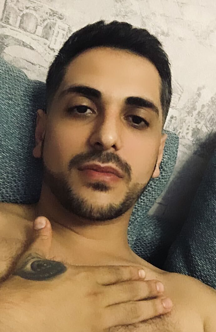  ,   Rezi, 33 ,   ,   