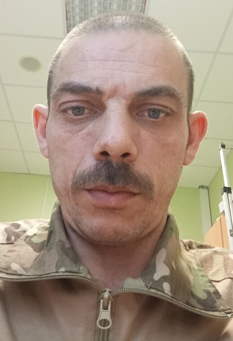  48329370  , 40 ,    