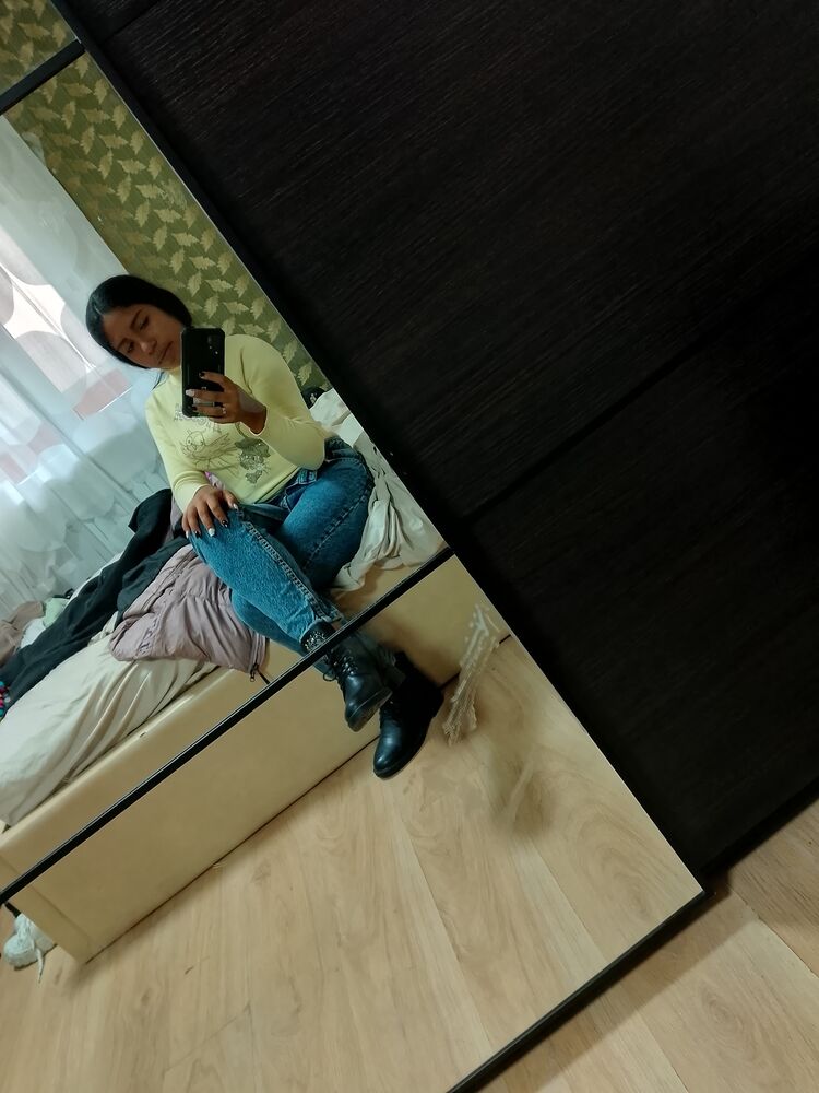  ,   Daylin, 18 ,   c 