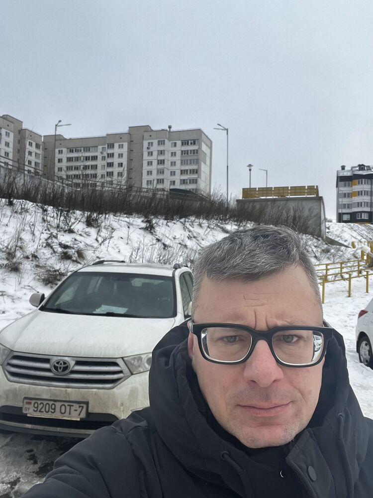  ,   Anton, 48 ,   , 