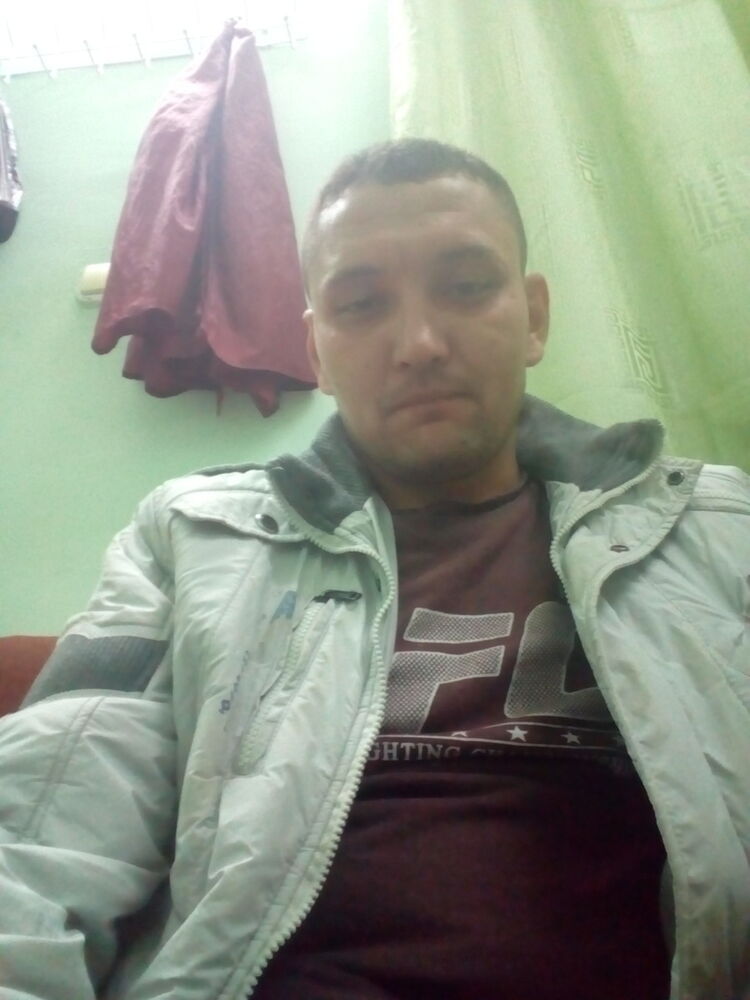  15573000  Feruz, 37 ,    