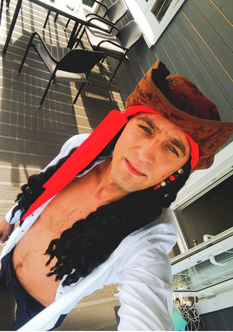  54508490  Daniil, 32 ,    