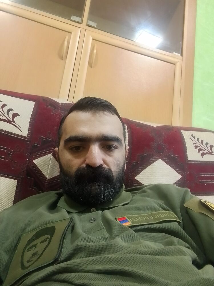  ,   Hovhanes, 38 ,   ,   , c 