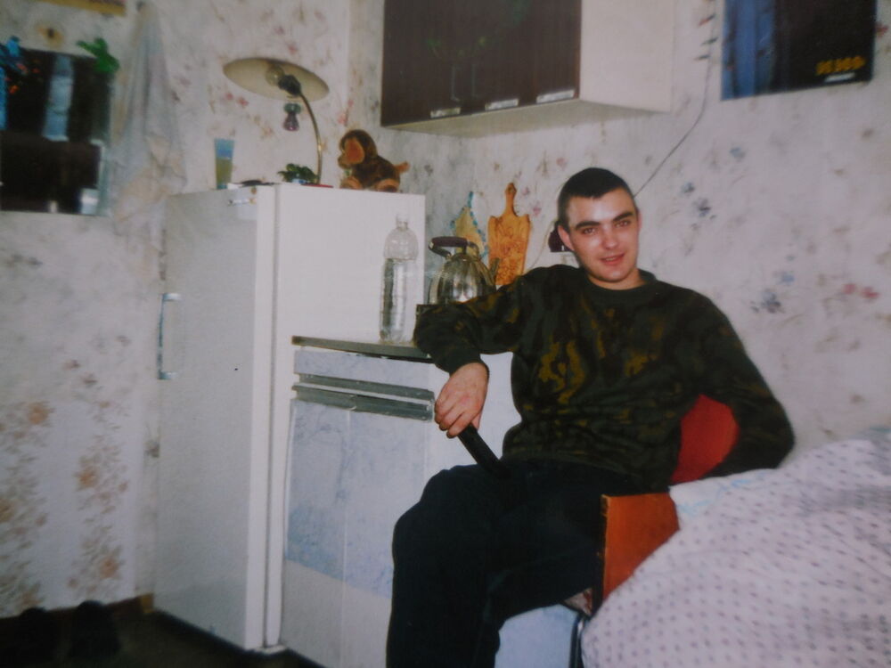  8990240  Andrey, 40 ,    