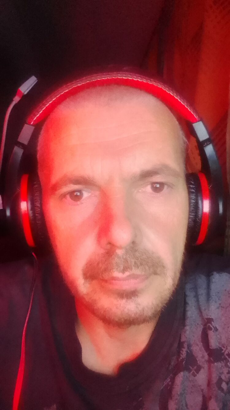  45842600  C, 45 ,    