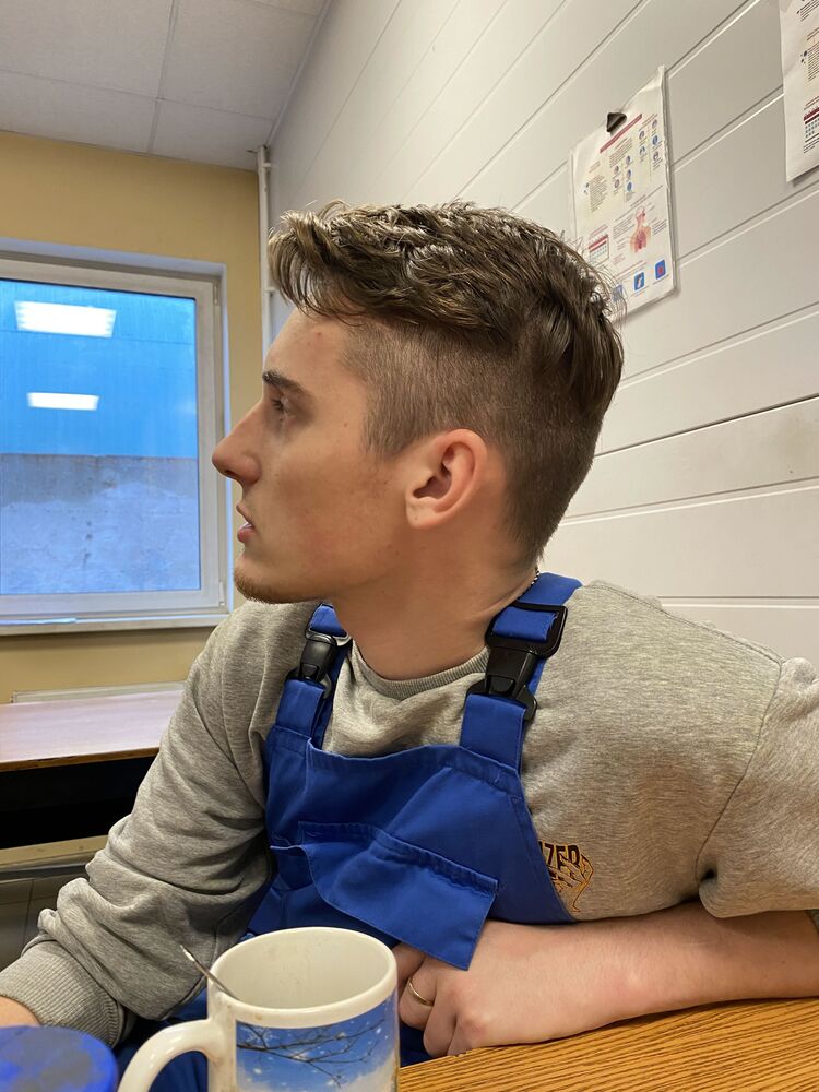  26941270  , 24 ,    -