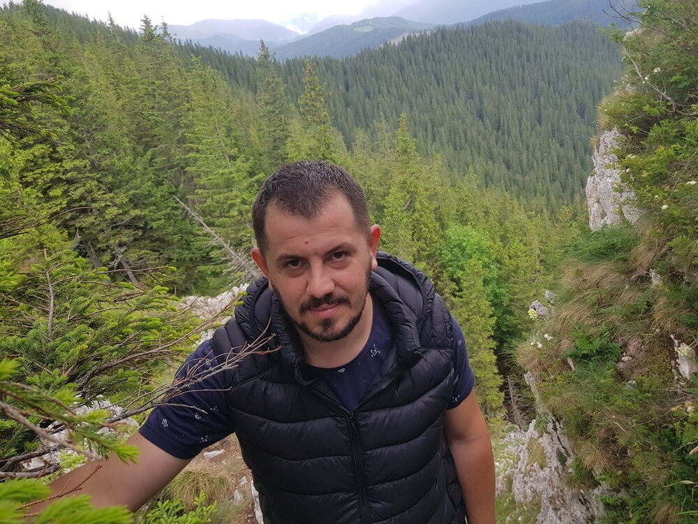  ,   Radu, 39 ,   ,   , c 