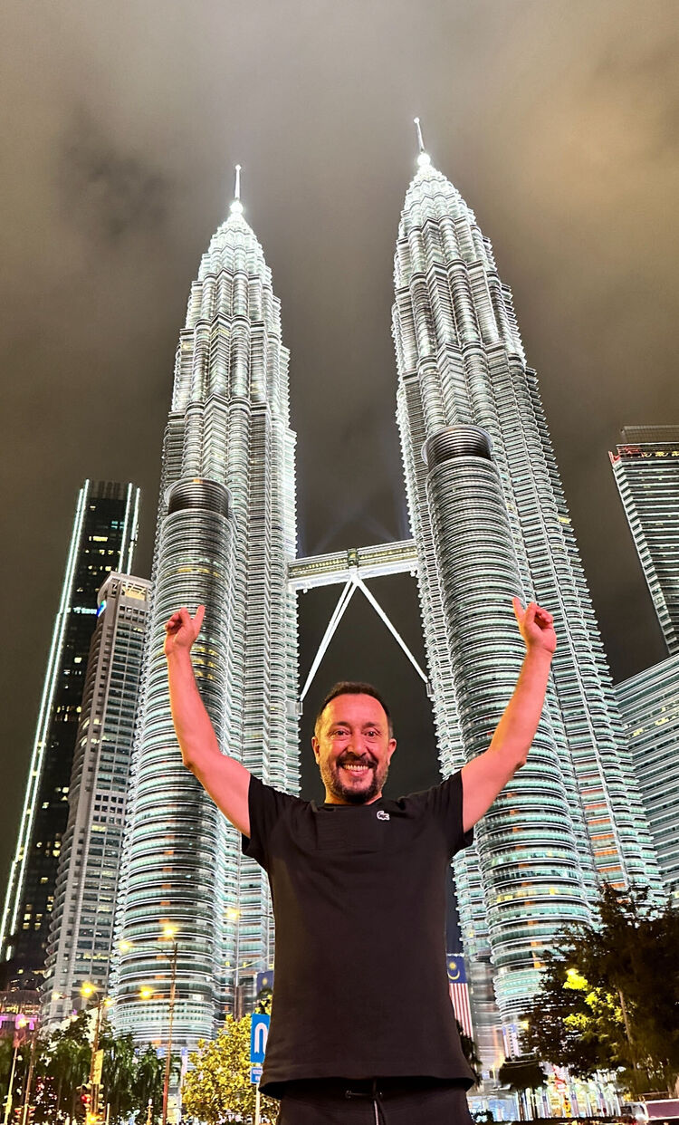  53200430  Ozcan, 45 ,    