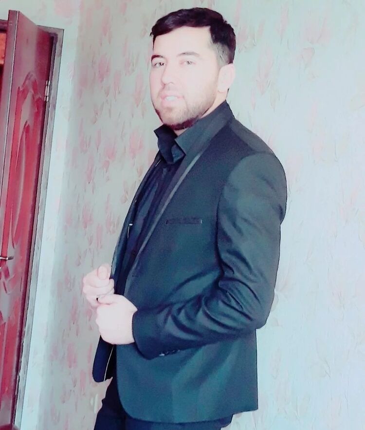  15167400  Farid, 33 ,    -