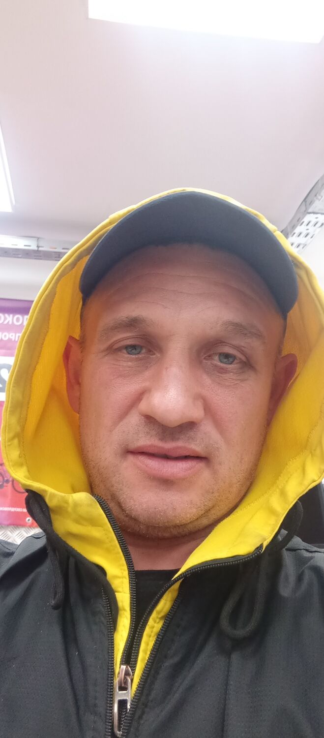  51424850  Vasily, 40 ,    