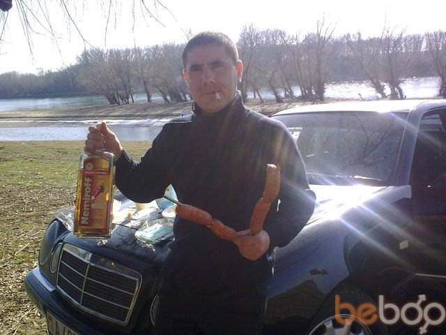  1320430  Sergei, 45 ,    