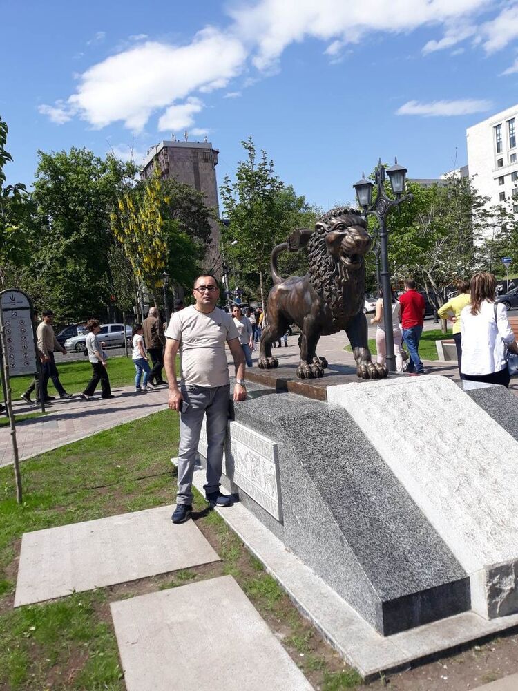  17245410  Artak, 43 ,    