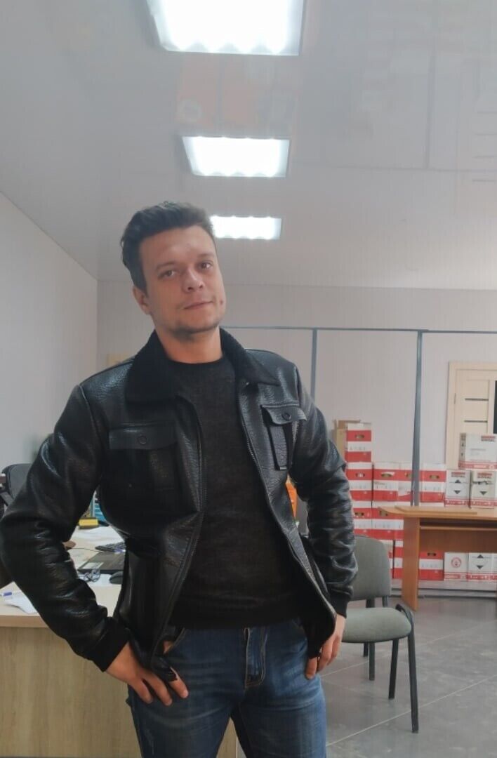  ,   Mikhail, 35 ,   ,   
