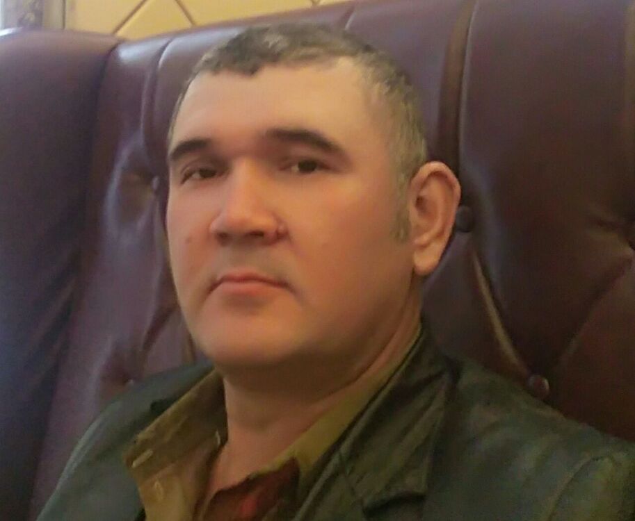  ,   Kamil, 48 ,   ,   