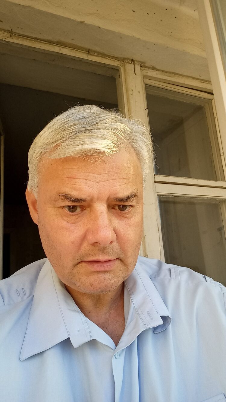  32267930  , 65 ,    