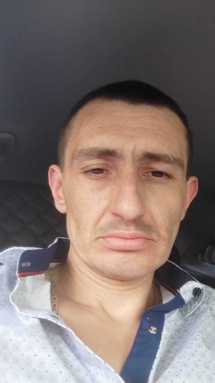  28904880  Stas, 38 ,    