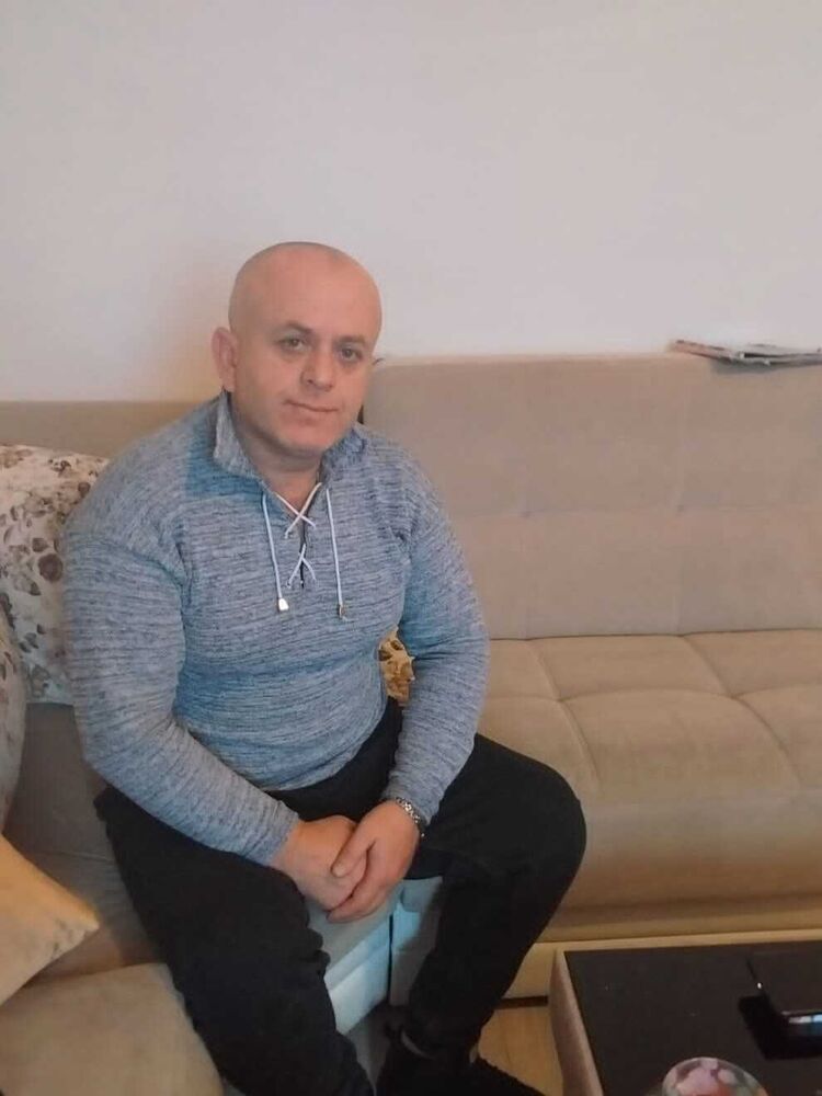  33715890  LASHA, 43 ,    