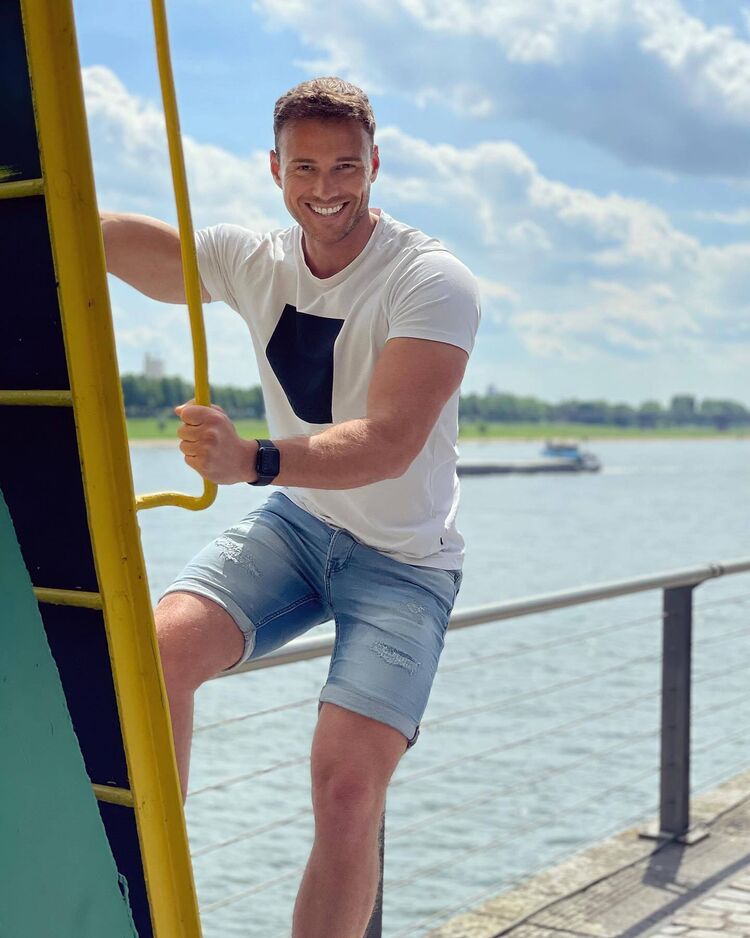 ���������� ������-��-����, ���� ������� ���������, 33 ����, ������������ ��� ������, ����� � ���������