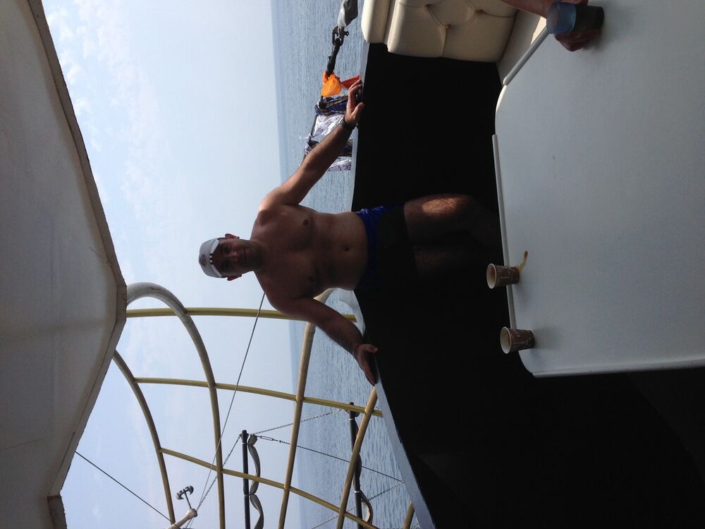 6841510  Artur, 45 ,    