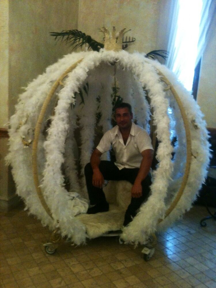  ,   GARIK, 42 ,  