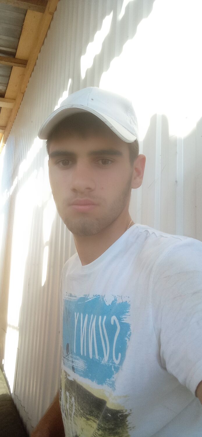  ,   Erik, 22 ,   ,   