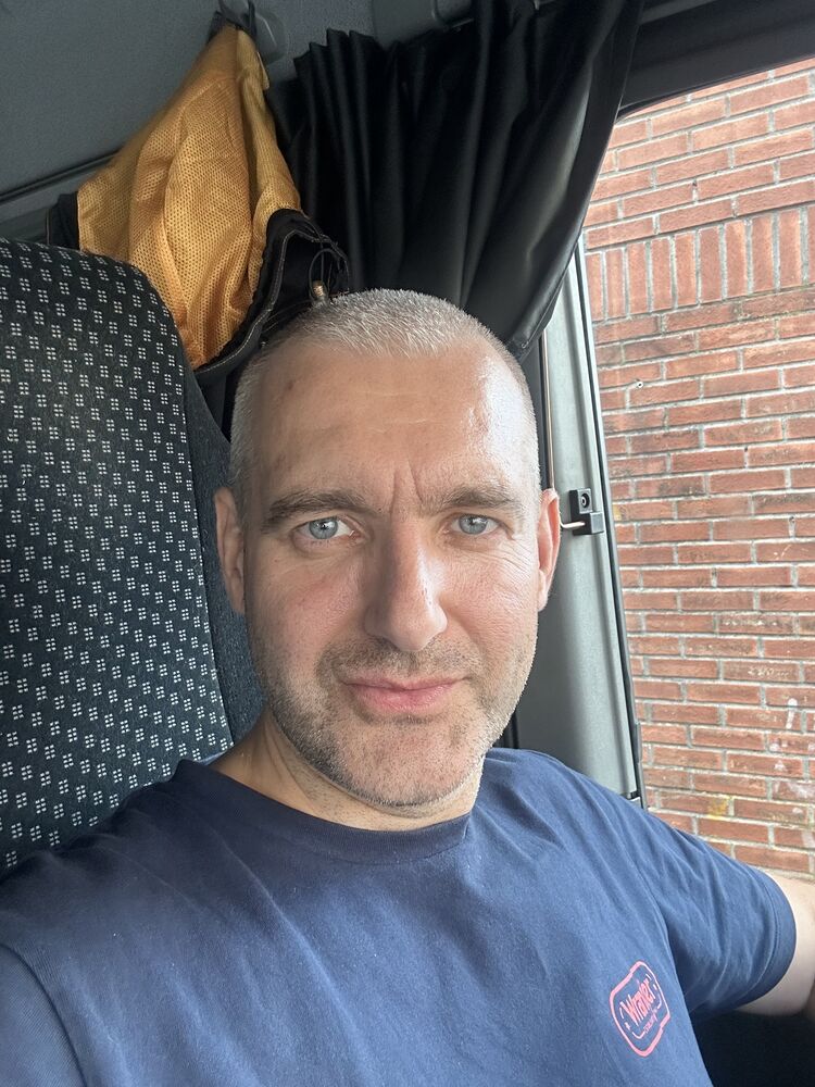  46929860  Viktor, 44 ,    Sandnes