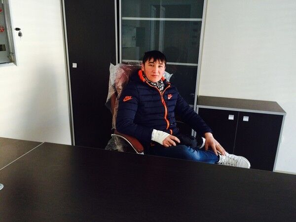  ,   Abrorjon, 33 ,   