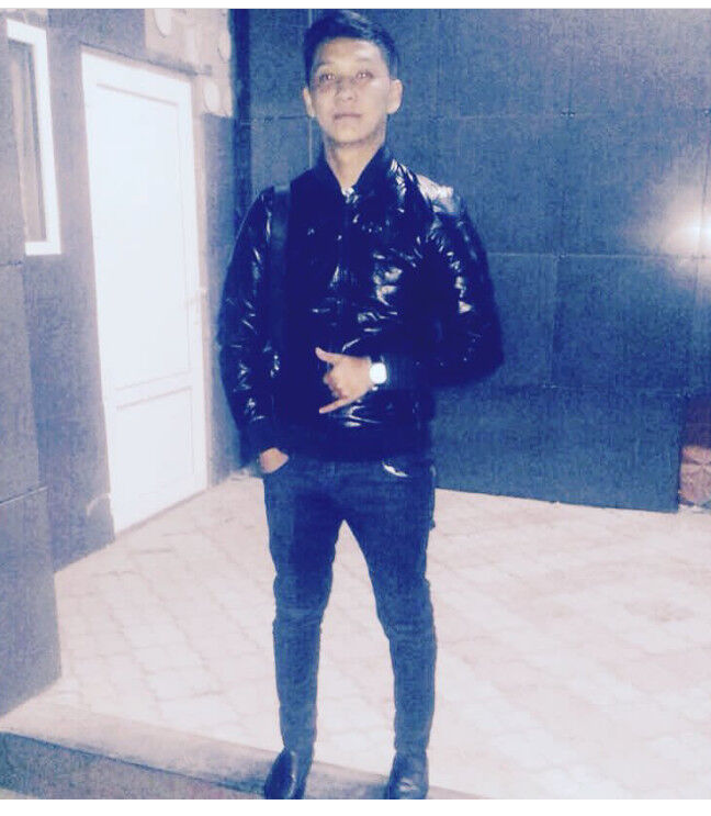  11949360  Bektur, 27 ,    