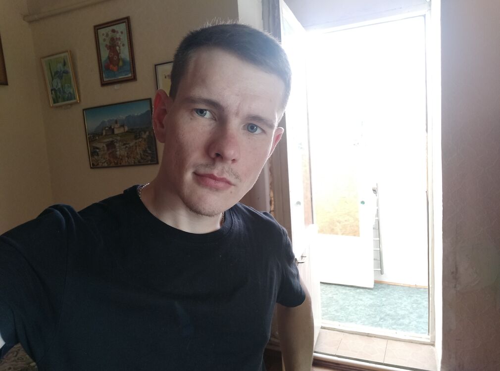  33029320  , 28 ,    