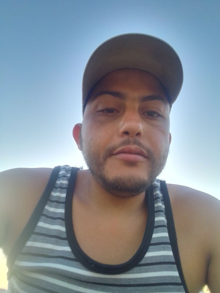  45647400  Jayez, 32 ,    