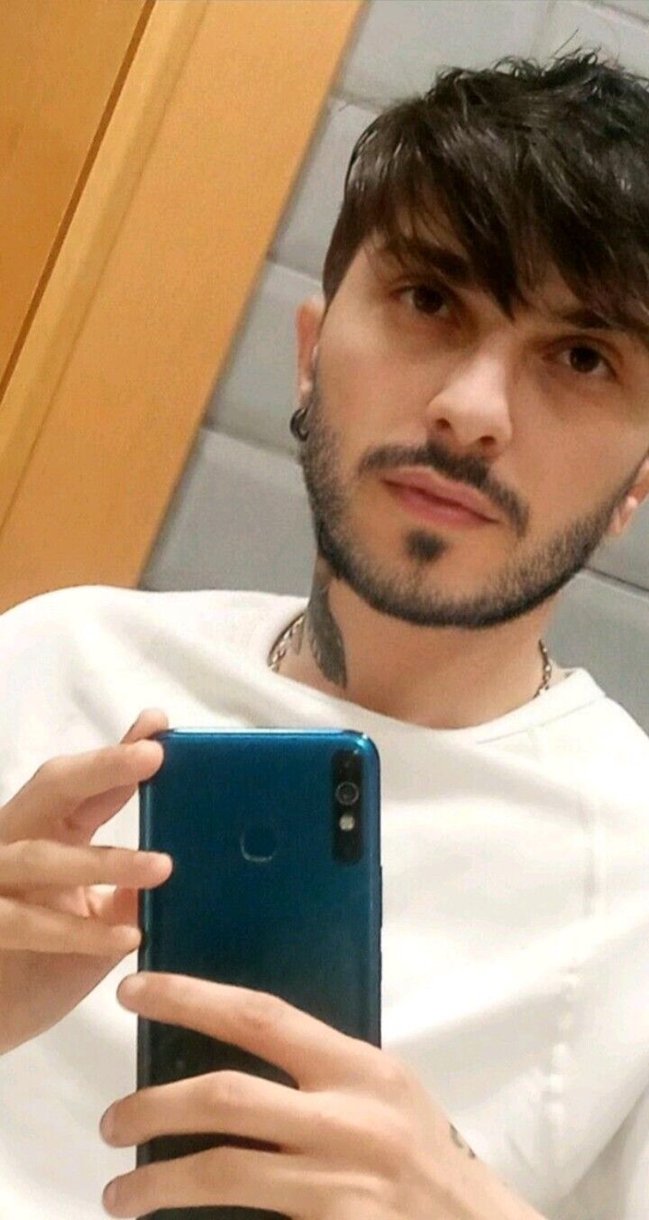  38058890  Ruzgar, 33 ,    