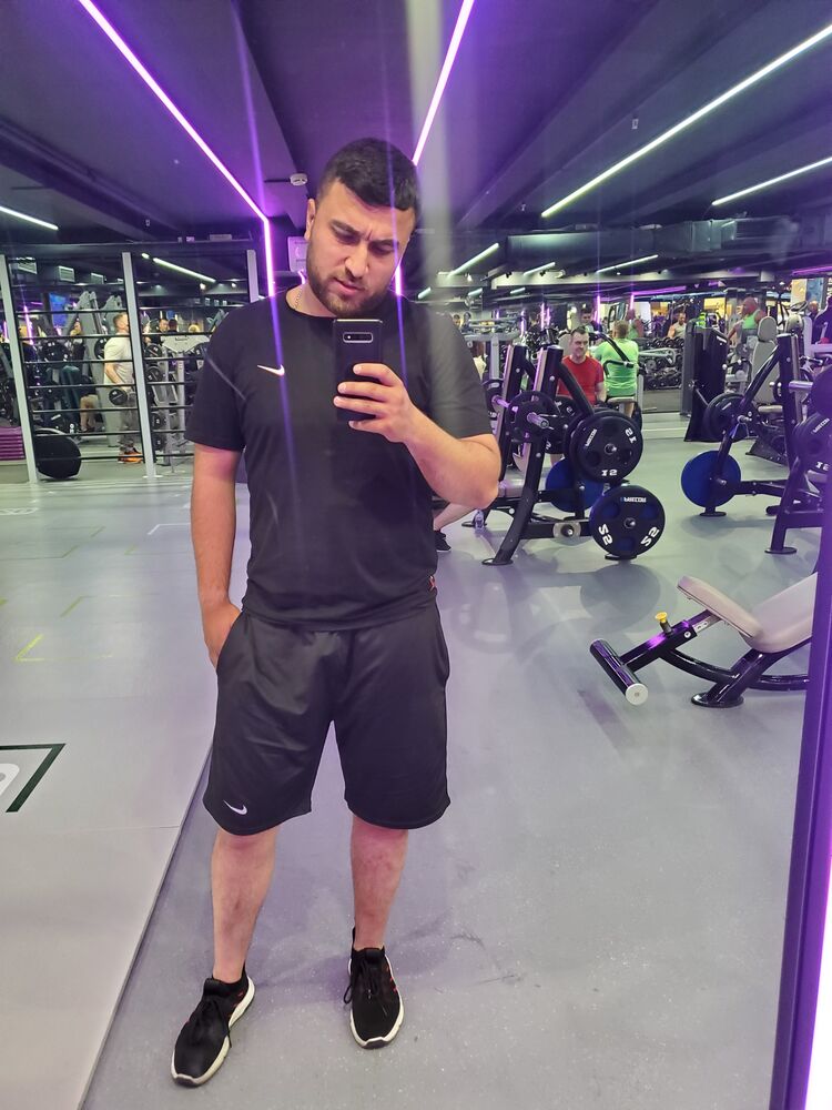  ,   Elvin, 33 ,   ,   