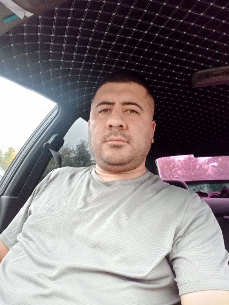  45449130  Mansur, 37 ,    
