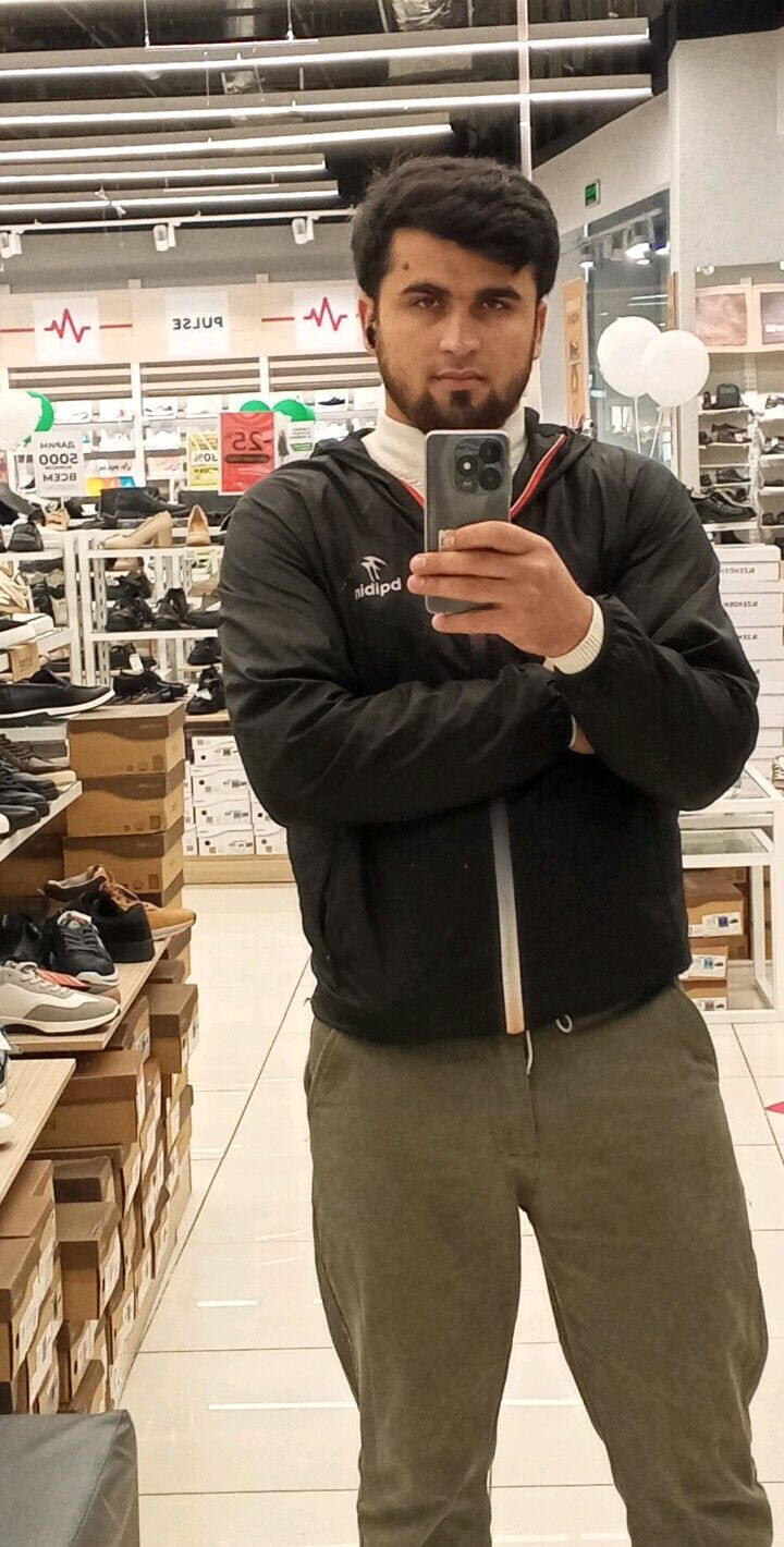  45945970  Abdulo, 24 ,    