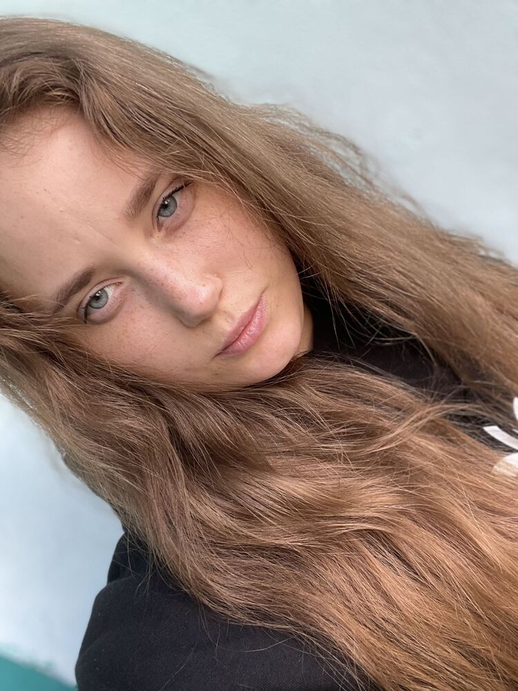  ,   Nina, 26 ,   ,   