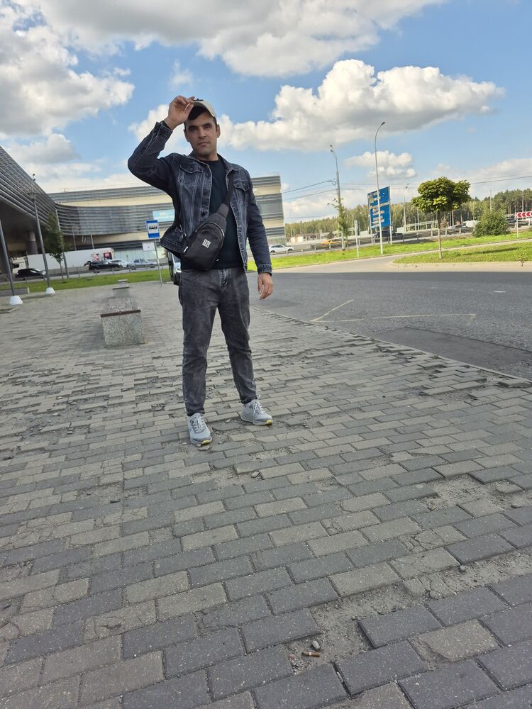  53520440  Amir, 30 ,    