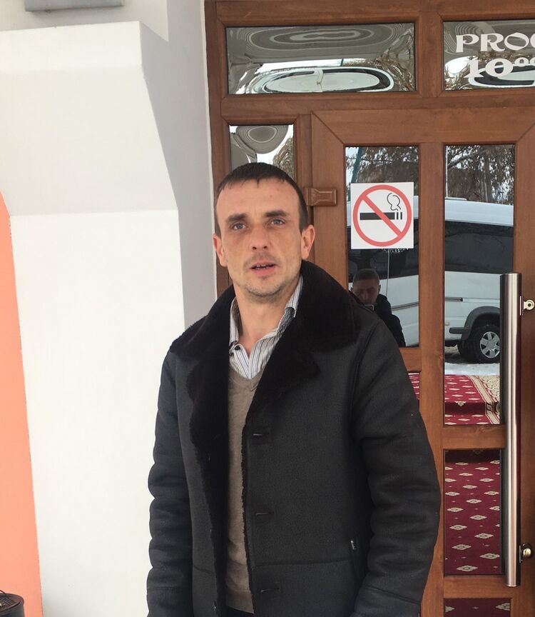  ,   Denis, 37 ,   ,   , c 